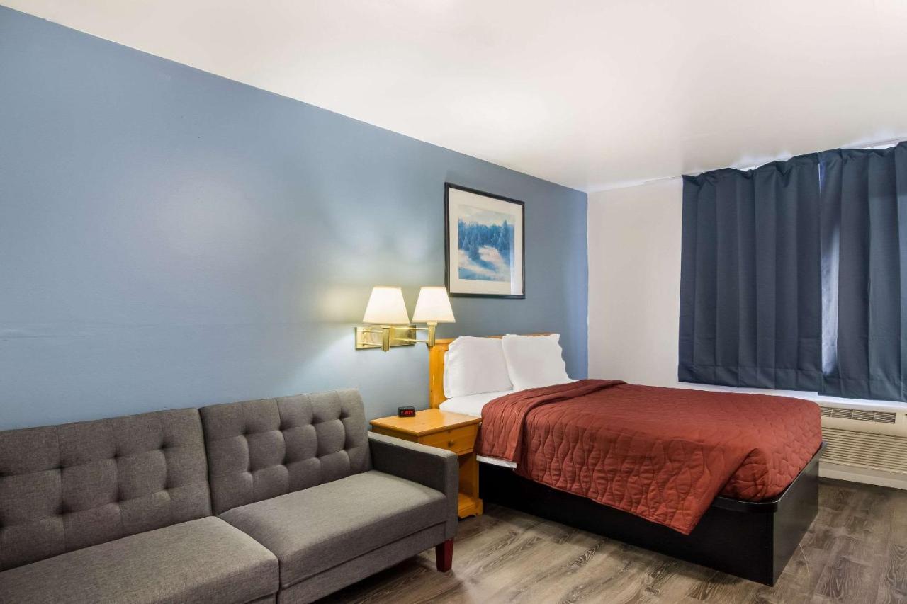 Rodeway Inn & Suites Sidney Historic Downtown I-80 Eksteriør billede