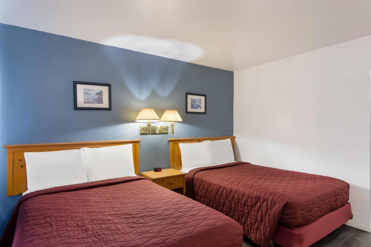 Rodeway Inn & Suites Sidney Historic Downtown I-80 Eksteriør billede